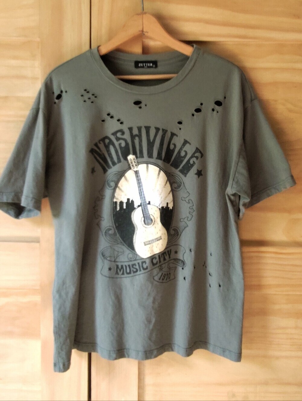 Zutter Cowgirl Core Olive Green Distressed Nashville Music City Graphic Tee | Sm